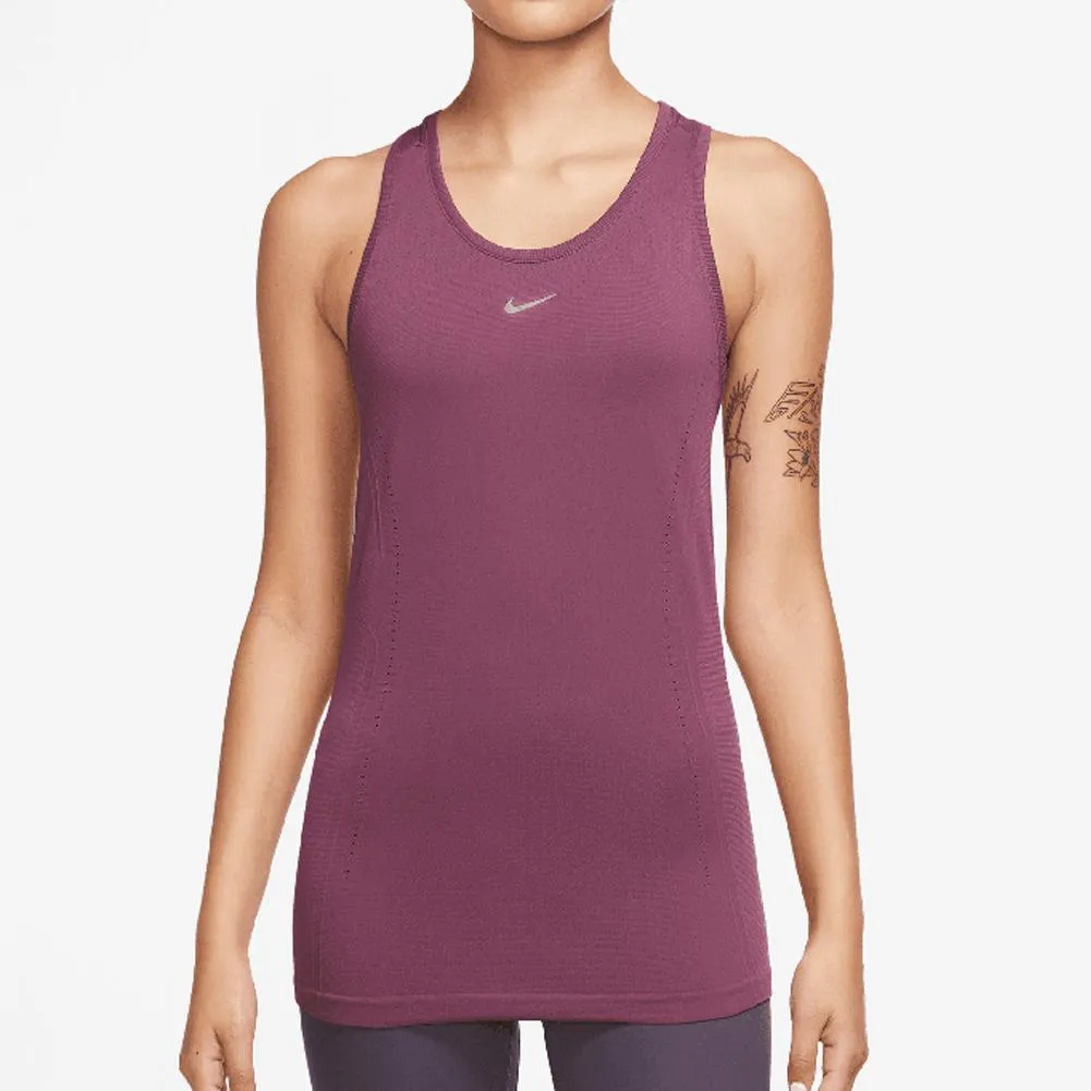 Women's Dri-FIT ADV Aura Slim-Fit Training Tank
